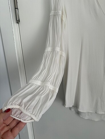 38 Beden MASSIMO DUTTI V YAKA BLUZ