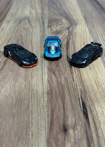 HOT WHEELS