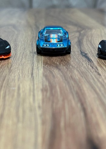 HOT WHEELS
