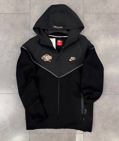 Nike&Syna tech üst
