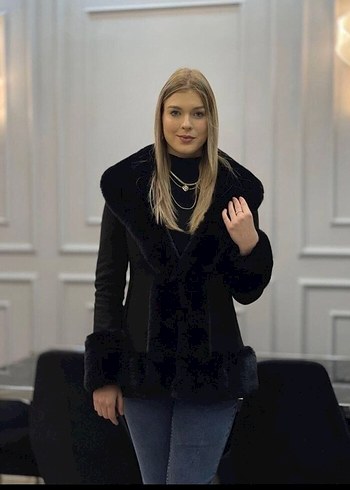 Siyah Midi Boy Kürk Detaylı Kadın Mont - Görsel 5