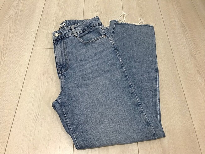 Zara Straight Jean