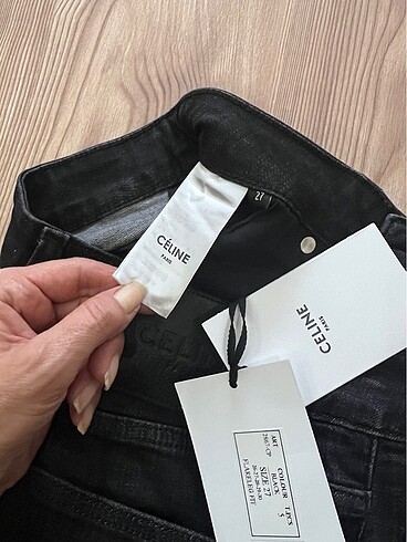 27 Beden Mağaza ürünü premium marka ve kalitede Jean