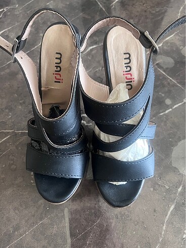 38 Beden Platform sandalet az kullanışmış