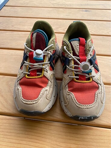 29 Beden çeşitli Renk Zara lastikli sneaker