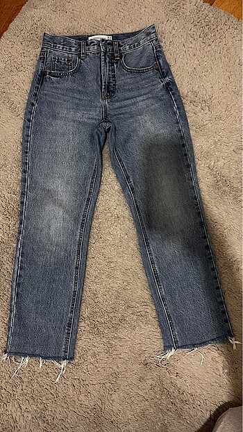 32 Beden Stradivarius straight jean