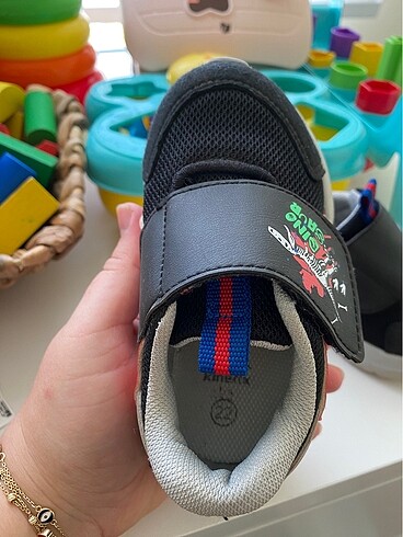 22 Beden Çocuk spor ayakkabı