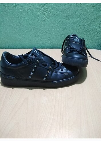 Valentino Garavani Rockstud 