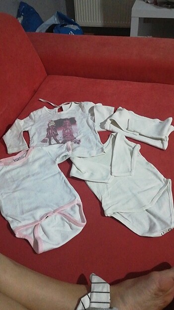 Kız bebek kıyafetleri 