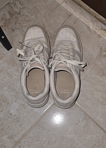 38 Beden ten rengi Renk Bershka sneaker