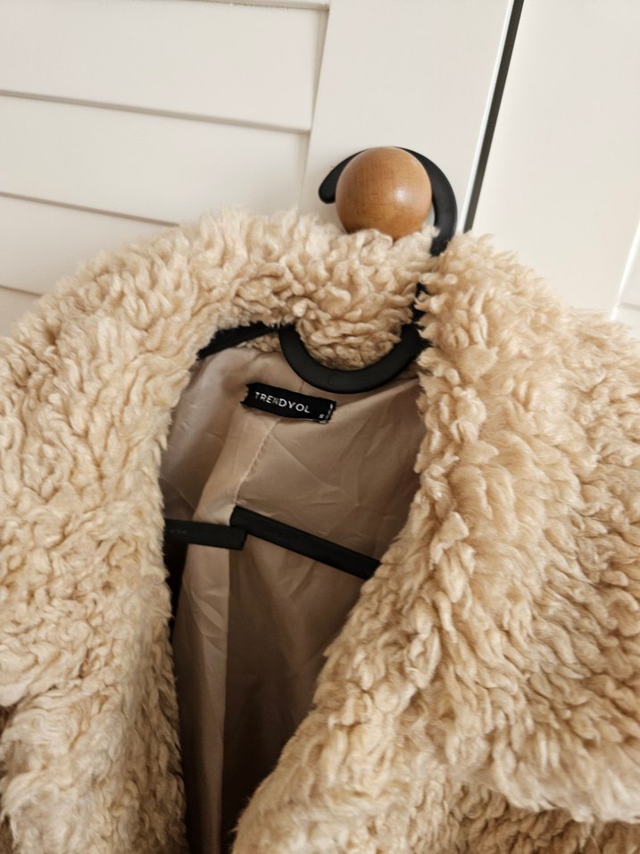 Bej Peluş Kadın Midi Kaban - Görsel 2