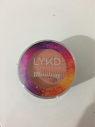 LYKD allık aydınlatıcı bronzer üçlüsü ve pastel