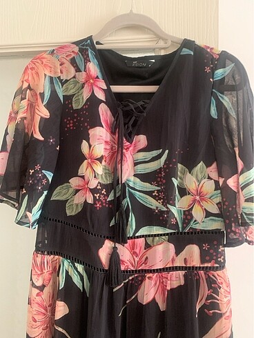 LC Waikiki Uzun elbise