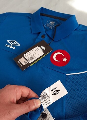 m Beden Türkiye milli takım umbro antrenman tişörtü 