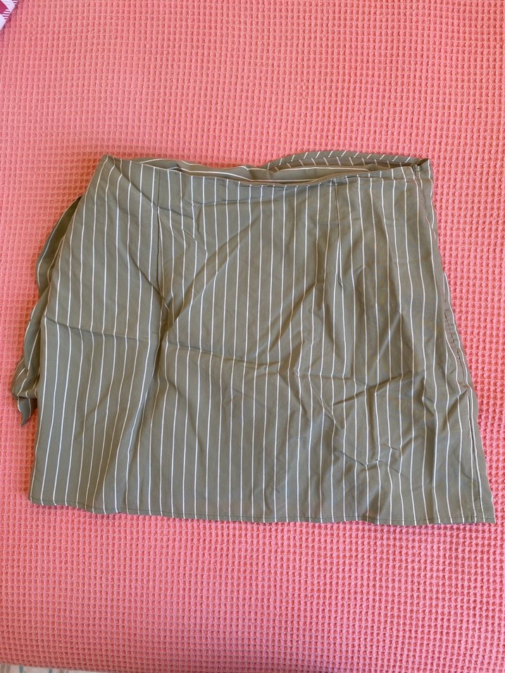 Gri Çizgili Drapeli Mini Etek - Görsel 4