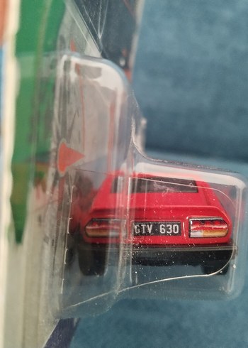 xs Beden kırmızı Renk Hot Wheels premium model araba