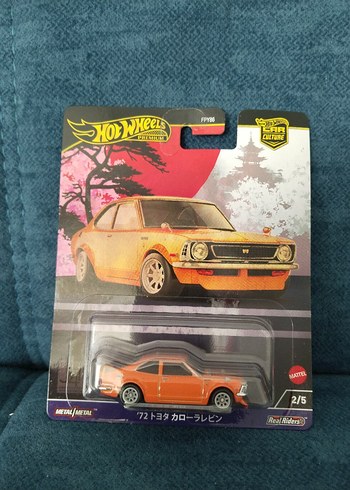 Hot Wheels premium Toyota model araba