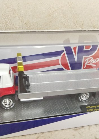 Hot Wheels M2 Machines Tır ve Aracı