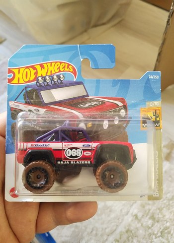 Hot Wheels Ford Bronco model araba