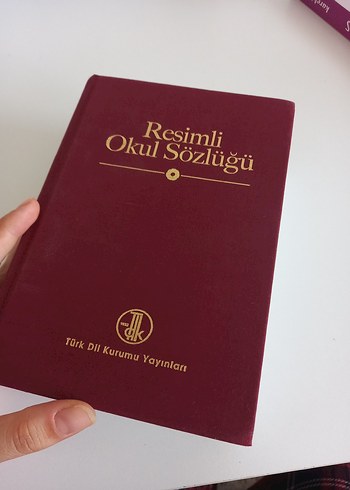 Resimli Okul Sözlüğü - Türk Dil Kurumu Yayını