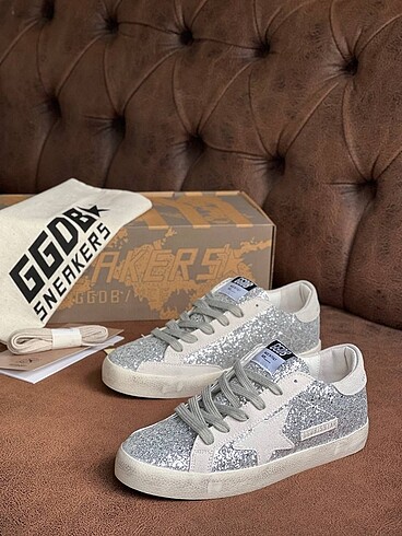Golden Goose Luxury Sneaker