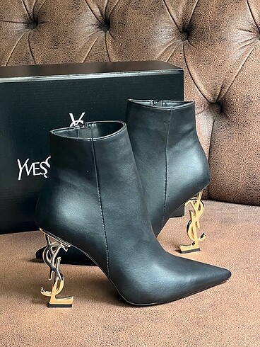 38 Beden Yves Saint Laurent Bot