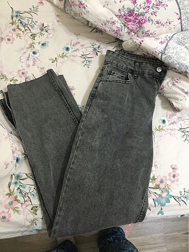 Yırtmaçlı pantolon