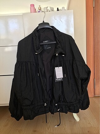 Pull and bear yağmurluk