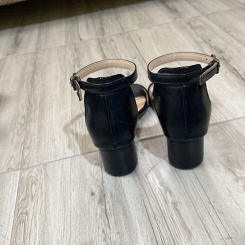 37 Beden Topuklu ayakkabı