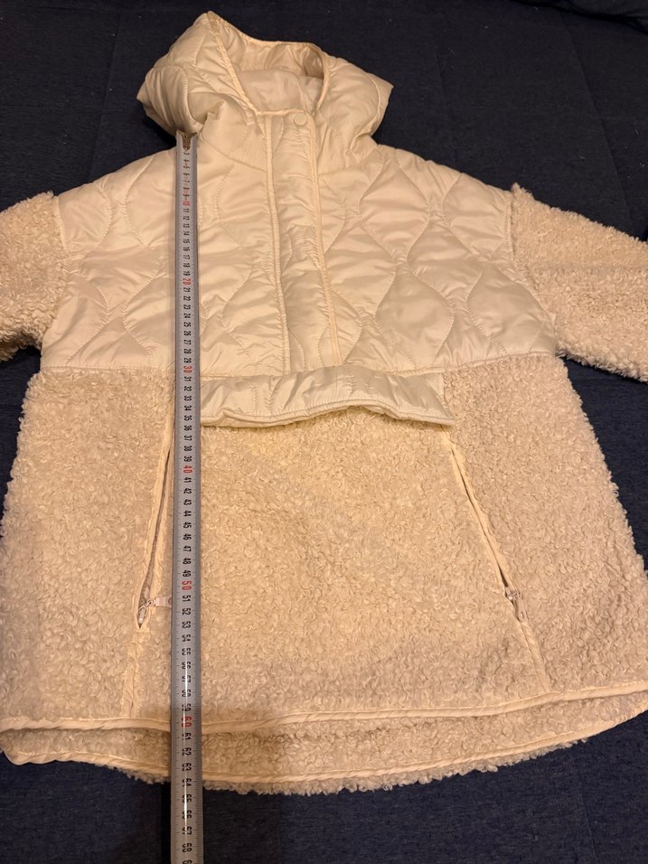 Beyaz Kapüşonlu Peluş Kadın Kışlık Mont - Görsel 2