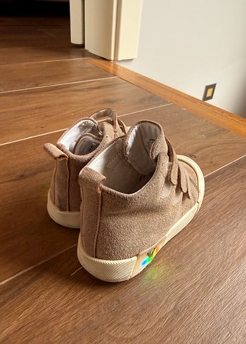 Kız Çocuk Bej Süet Cırtlı Spor Ayakkabı - Görsel 2