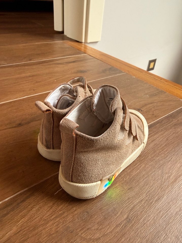 Kız Çocuk Bej Süet Cırtlı Spor Ayakkabı - Görsel 2