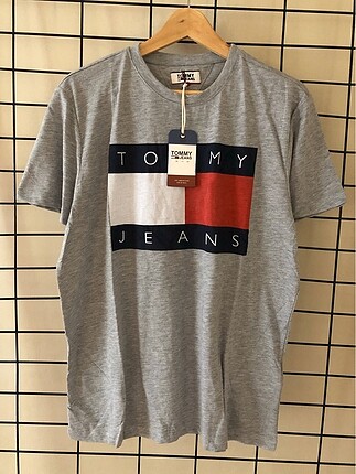Tommy hilfiger tshirt