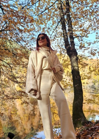 Kadın Camel Renk Yüksek Yakalı Uzun Kollu Takım - Görsel 2