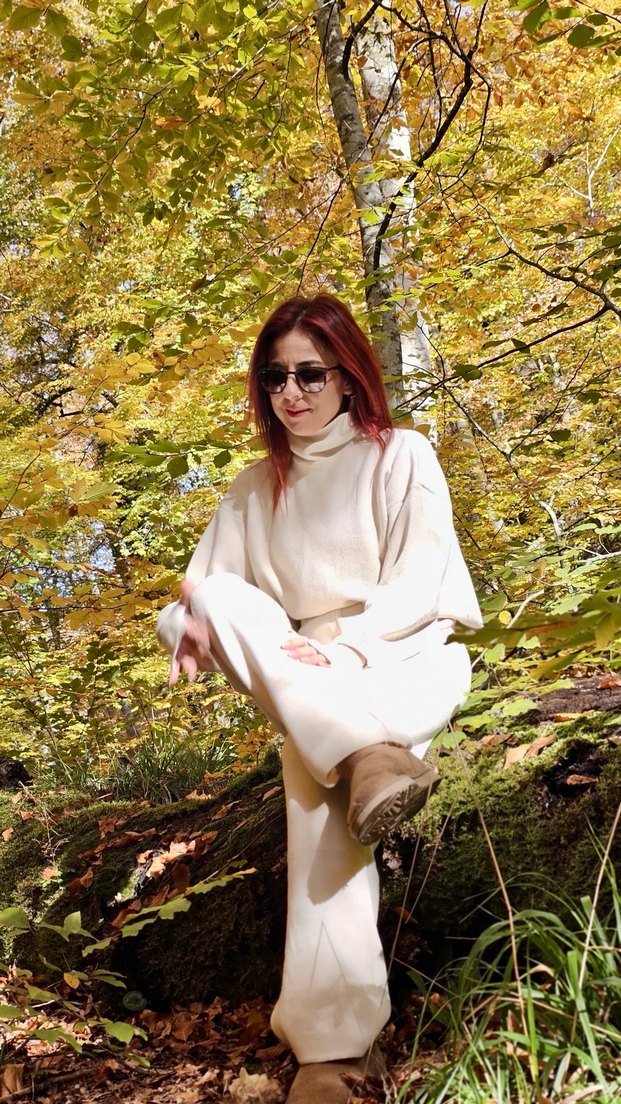 Kadın Camel Renk Yüksek Yakalı Uzun Kollu Takım - Görsel 4