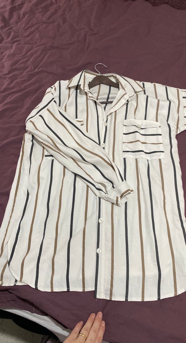 Düğmeli Beyaz Çizgili Kadın Gömlek - Görsel 4