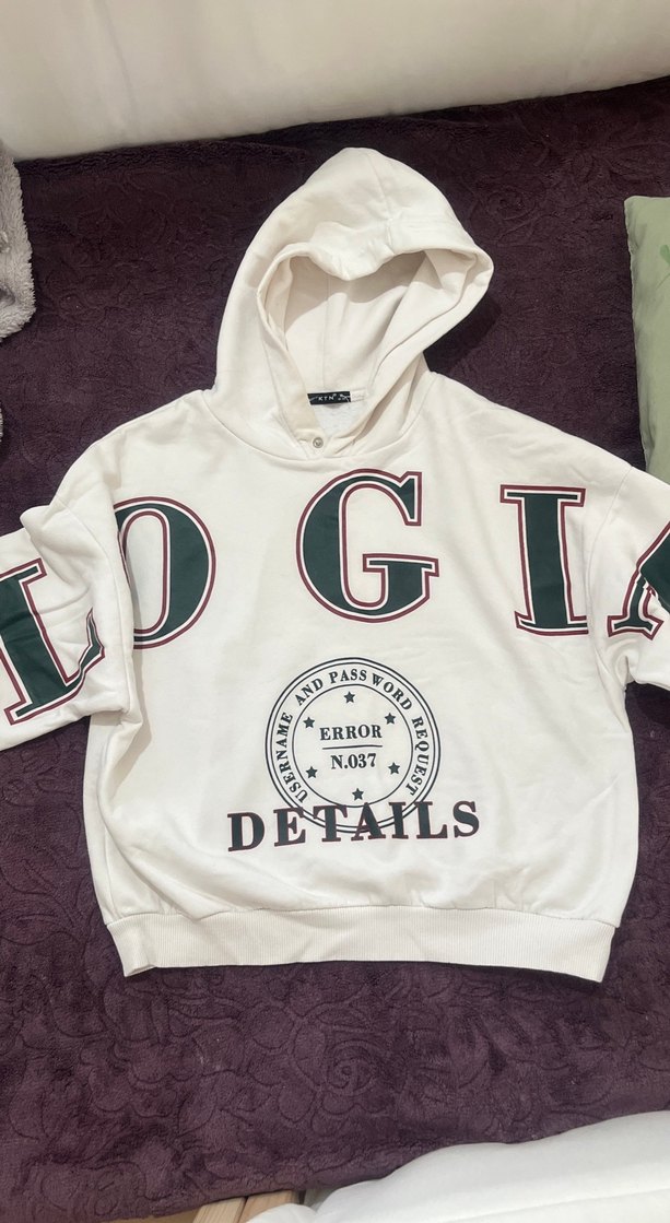 Beyaz Kapüşonlu Sweatshirt - Görsel 4