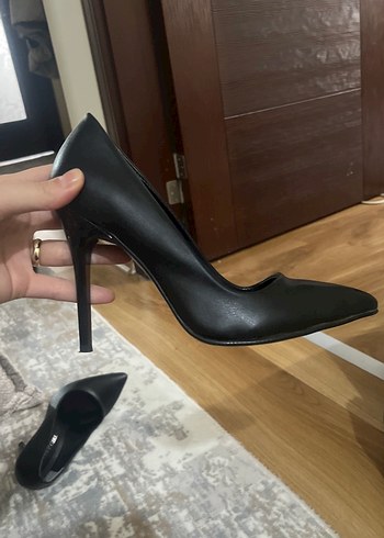 Siyah Stiletto Topuklu Ayakkabı - Görsel 4