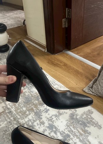 Klasik Siyah Stiletto Topuklu Kadın Ayakkabı - Görsel 2