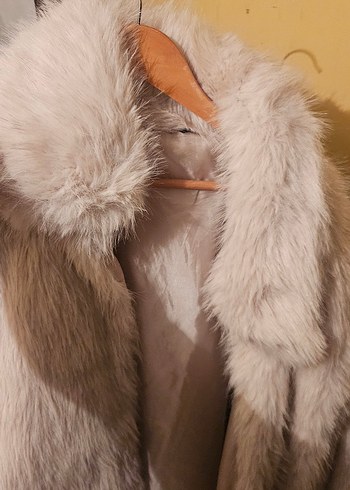 Kürk Detaylı krem Midi Boy Kadın Mont - Görsel 4