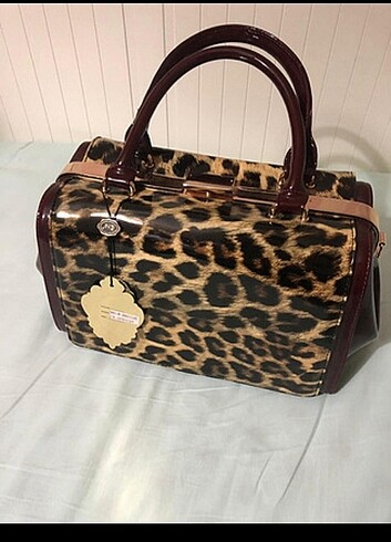 Leopar rugan canta