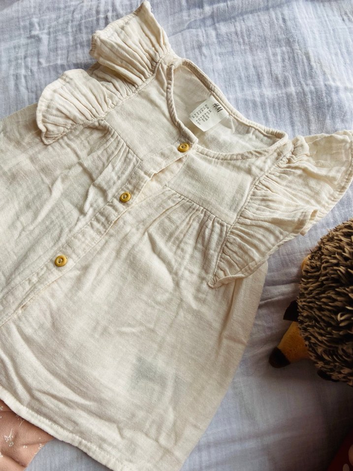 H&M Düğmeli Beyaz Kolsuz Bebek Kıyafet Takımı - Görsel 2