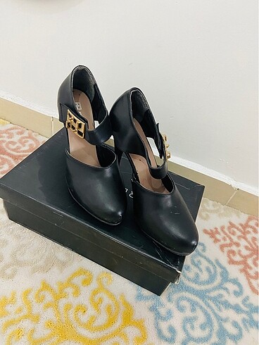 Tokalı topuklu ayakkabı - Görsel 5