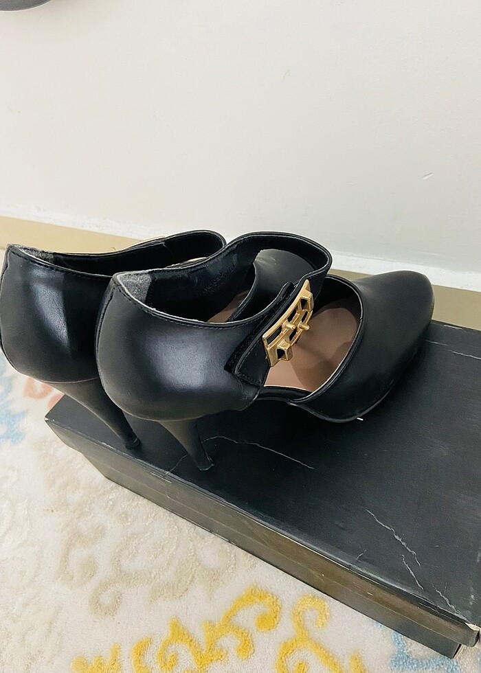 Tokalı topuklu ayakkabı - Görsel 2