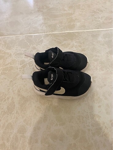 22 Beden Nike çocuk spor ayakkabı