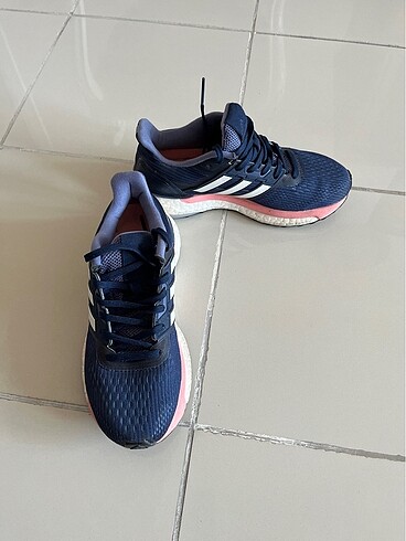 36 Beden Adidas spor ayakkabı
