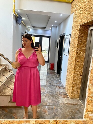 LC Waikiki Saten pembe elbise ????