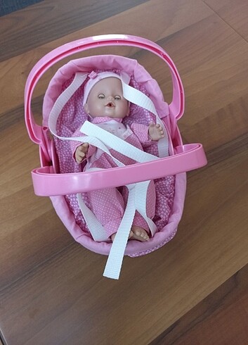 Pusetli bebek