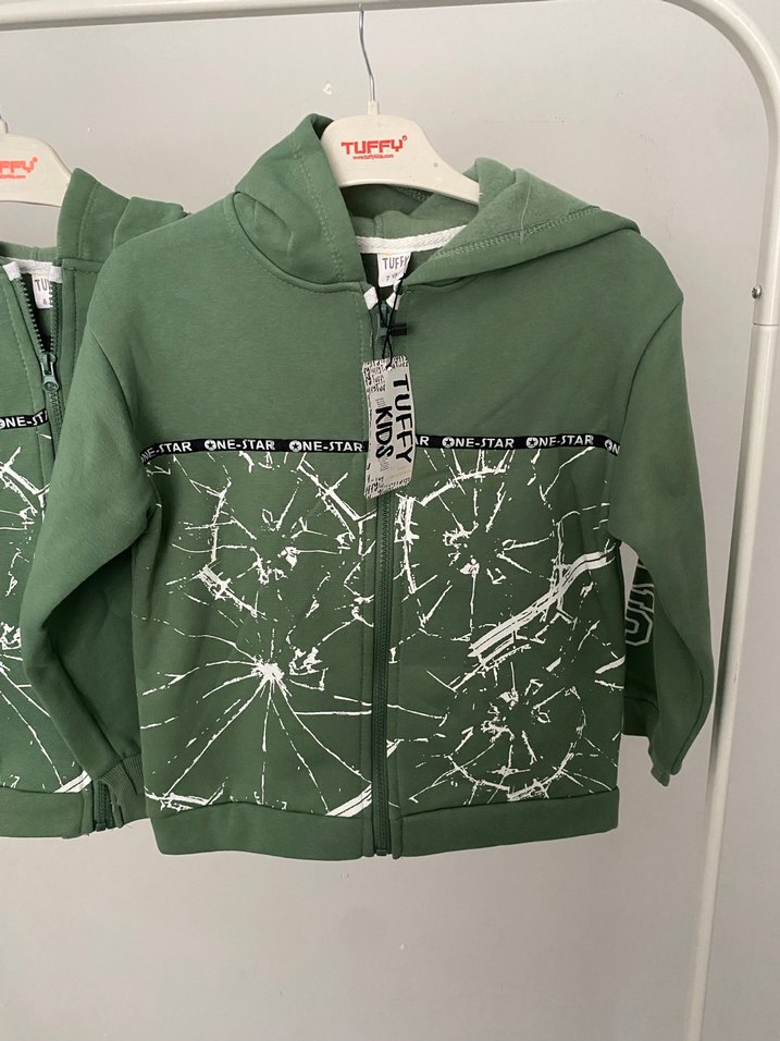 Çocuklar için kapüşonlu yeşil sweatshirt - Görsel 2