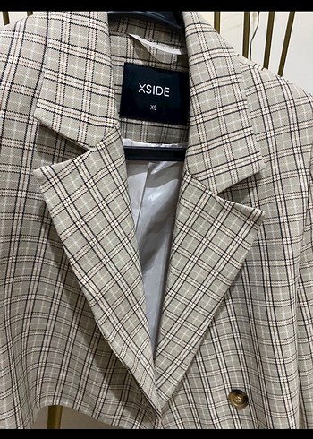 Düğmeli Kareli Kısa Kadın Blazer - Görsel 2